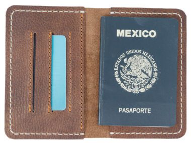 Porta pasaporte de cuero sin tira