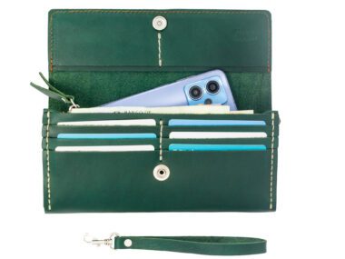 Cartera larga de cuero con cierre